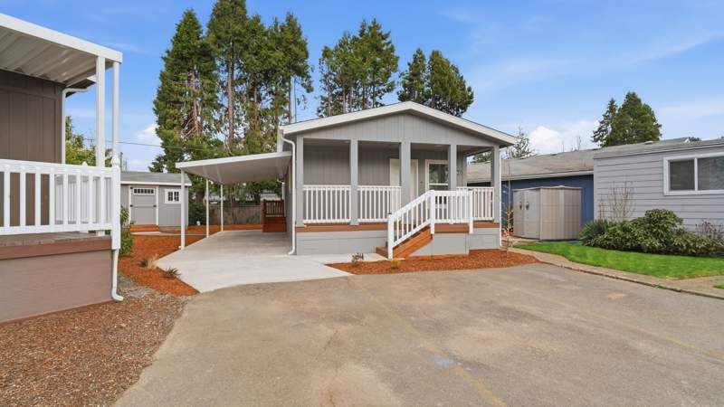 2200 Lancaster Dr SE #18D