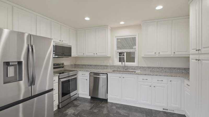 2200 Lancaster Dr SE #18D