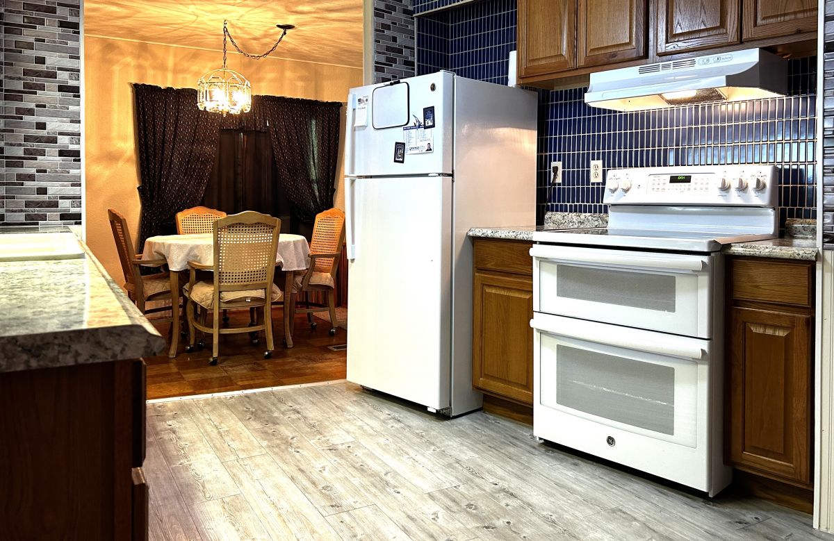 14314 Mayfair Avenue