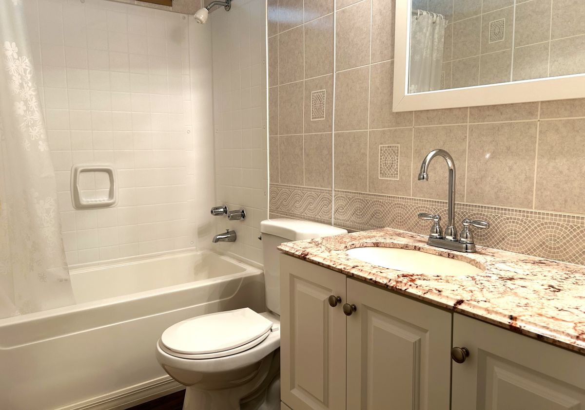 14314 Mayfair Avenue