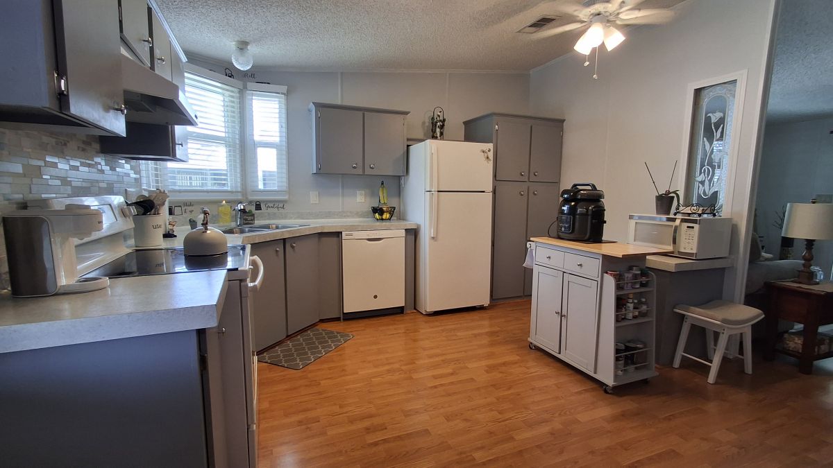 309 MAPLECREST DRIVE