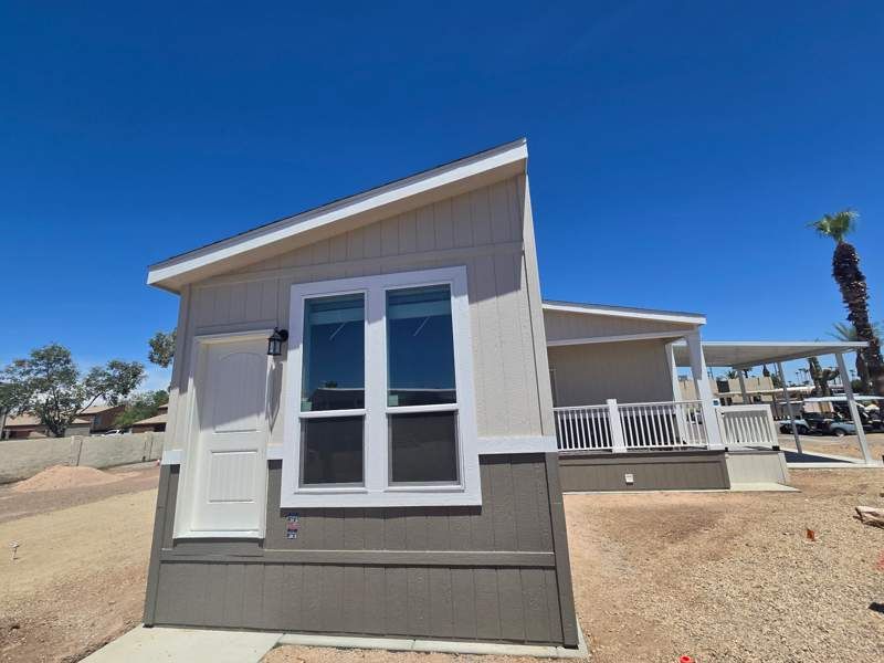 2727 E. University Drive, #062