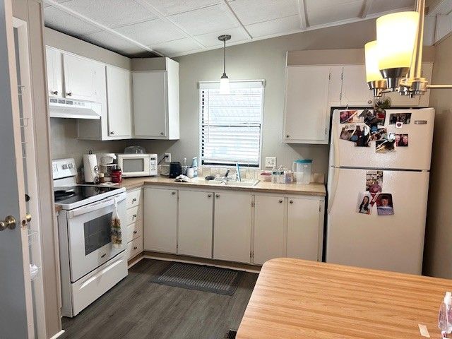 5200 28th Street North, #660