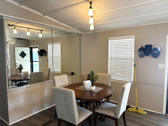 5200 28th Street North, #660