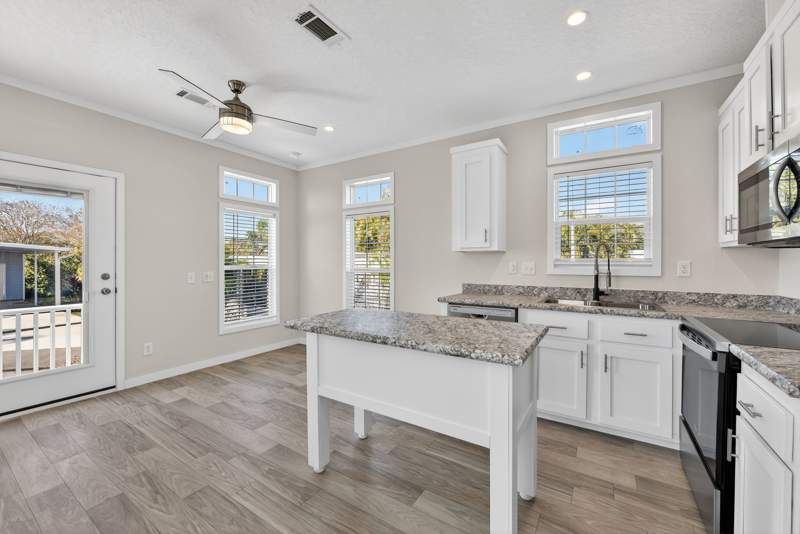 3223 N Lockwood Ridge Rd #98