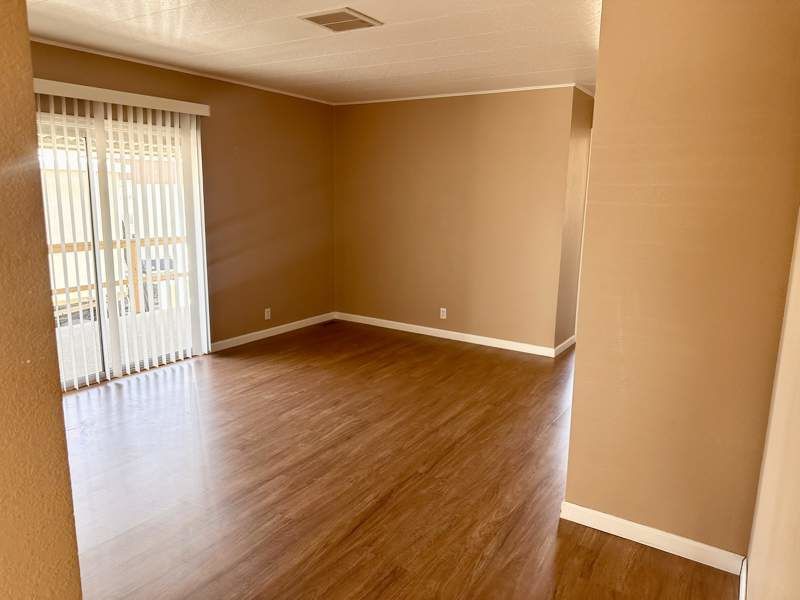 4065 E. University Drive #4