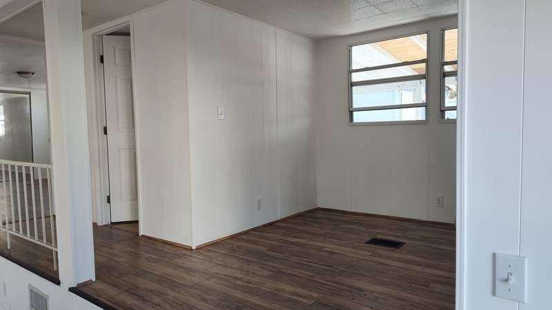 3223 N Lockwood Ridge Rd #104