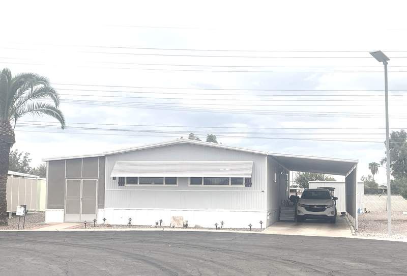 305 S. Val Vista Drive #372