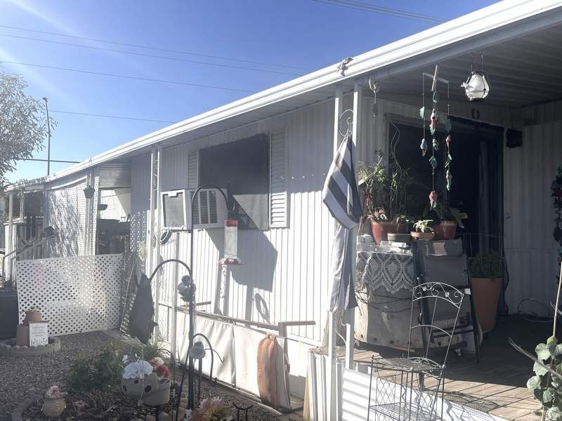 305 S. Val Vista Drive #21