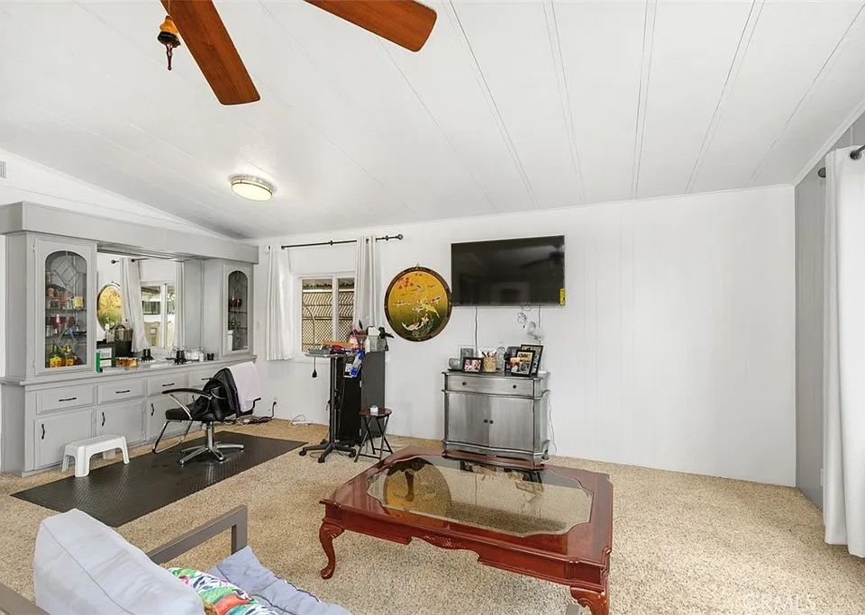 1456 E Philadelphia St #378