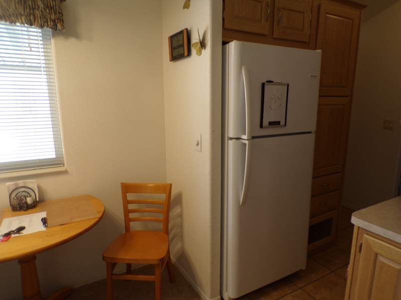 1050 S. Arizona Blvd. #B09