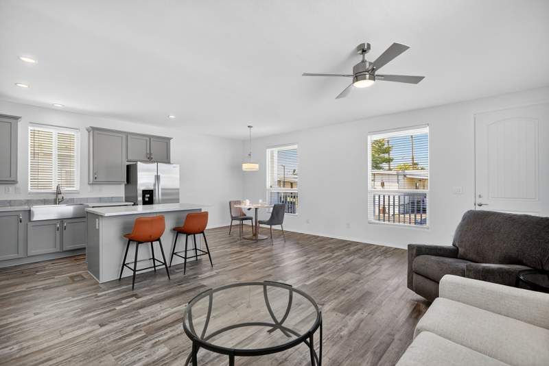 4470 E. Vegas Valley Dr. #112