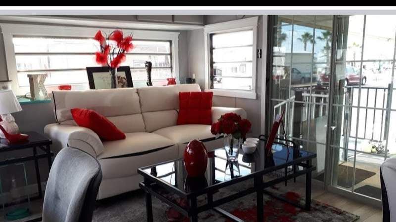 1050 S. Arizona Blvd. #122