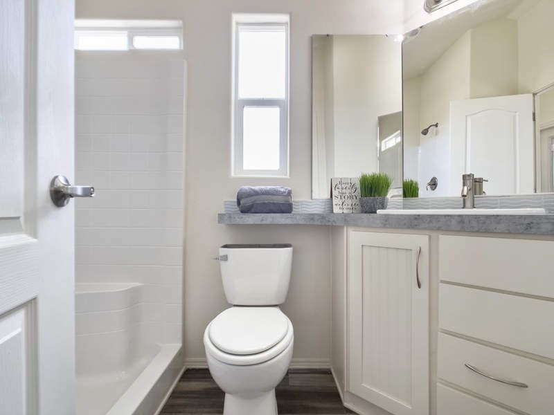 1050 S. Arizona Blvd. #B04