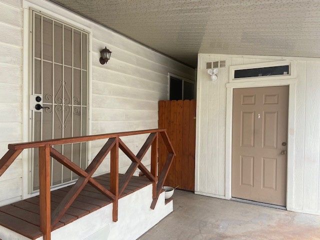 305 S. Val Vista Drive #352