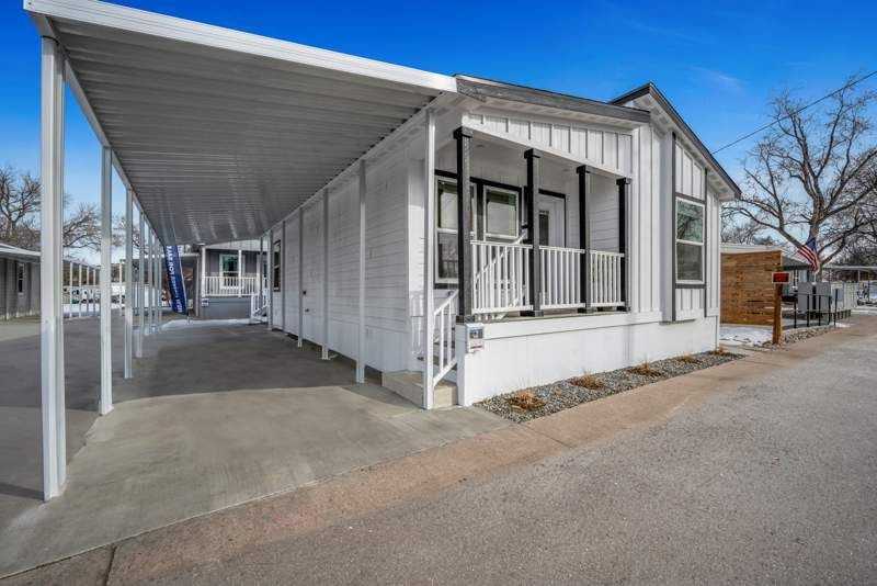 3650 S. Federal Blvd. #15 RV15