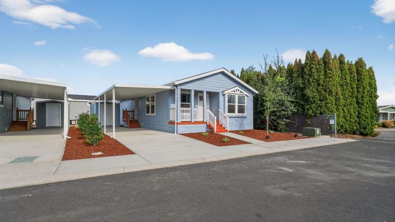 2410 Lancaster Dr. SE, #1012