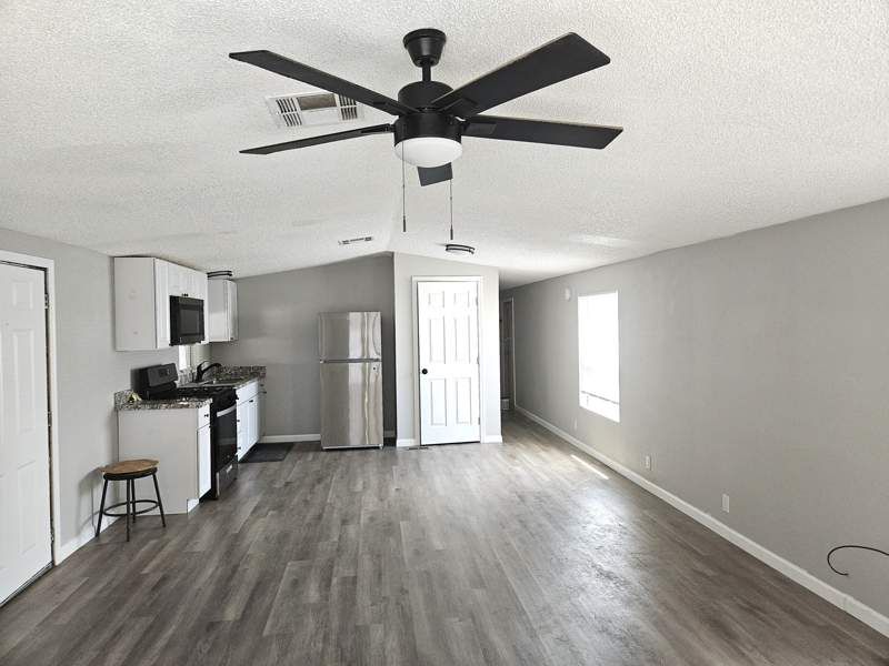 3833 N. Fairview Ave. # 10