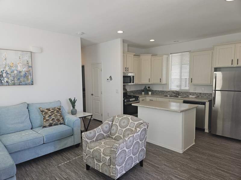 2305 W Ruthrauff Rd #E9