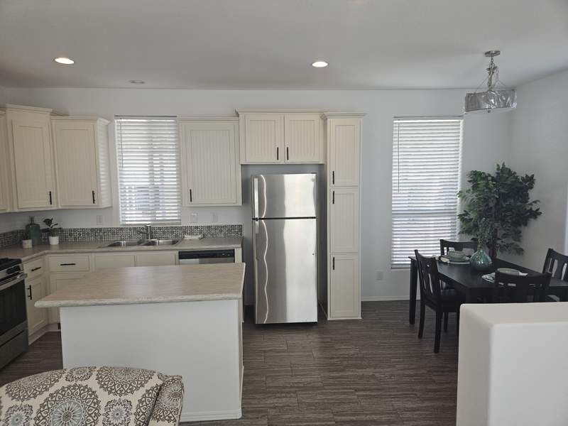 2305 W Ruthrauff Rd #E9