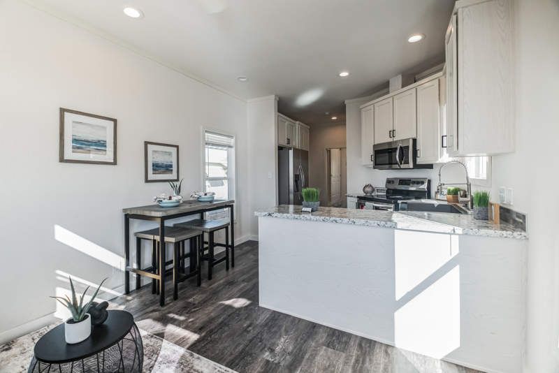 2050 W. Dunlap Ave #E220