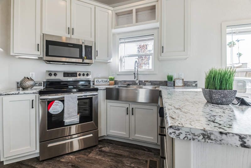 2050 W. Dunlap Ave #E220