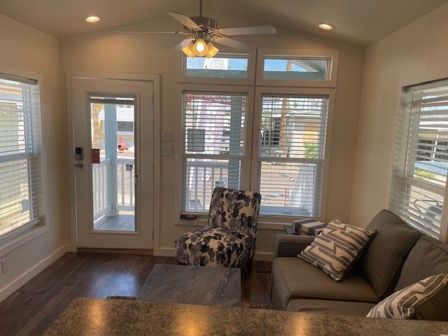 2050 W. Dunlap Ave #D016