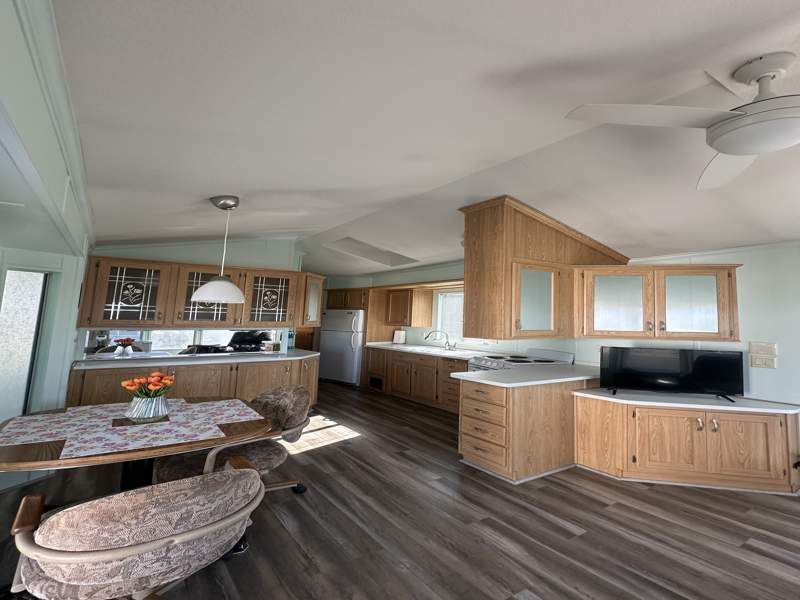 10442 N Frontage Rd #137