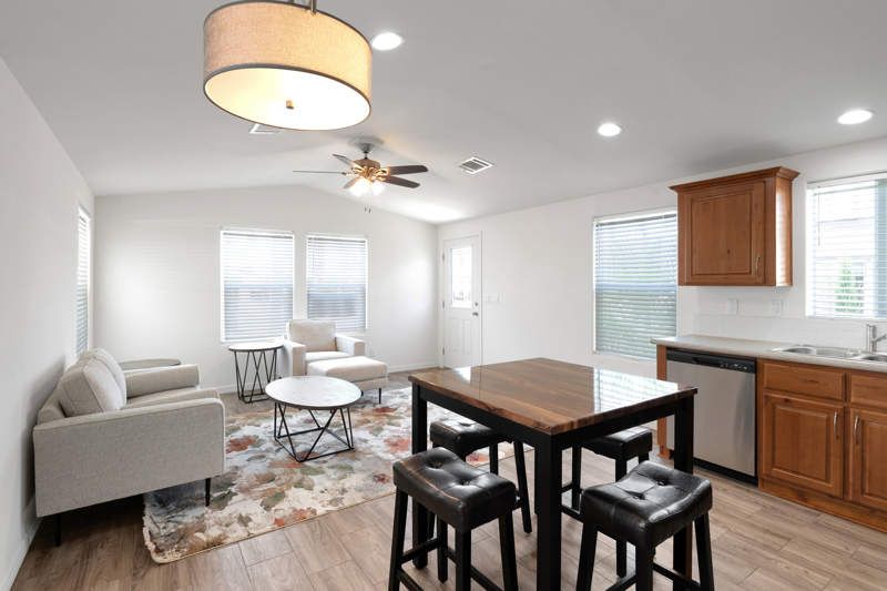 2050 W. Dunlap Ave #C093