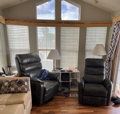 10442 N Frontage Rd #279