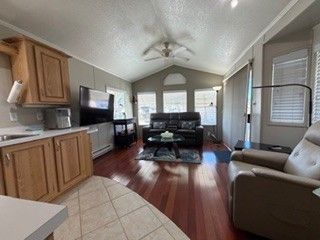 10442 N Frontage Rd #383