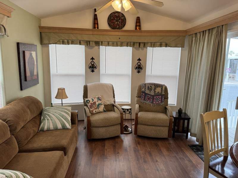 10442 N Frontage Rd #436