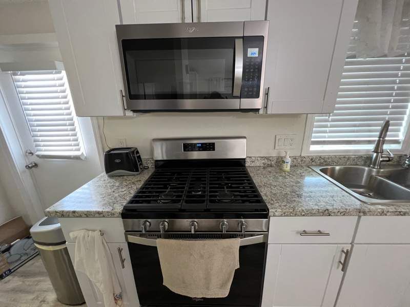 2050 W. Dunlap Ave #E223