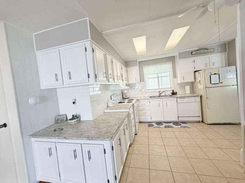 3300 E. Broadway Rd. #129