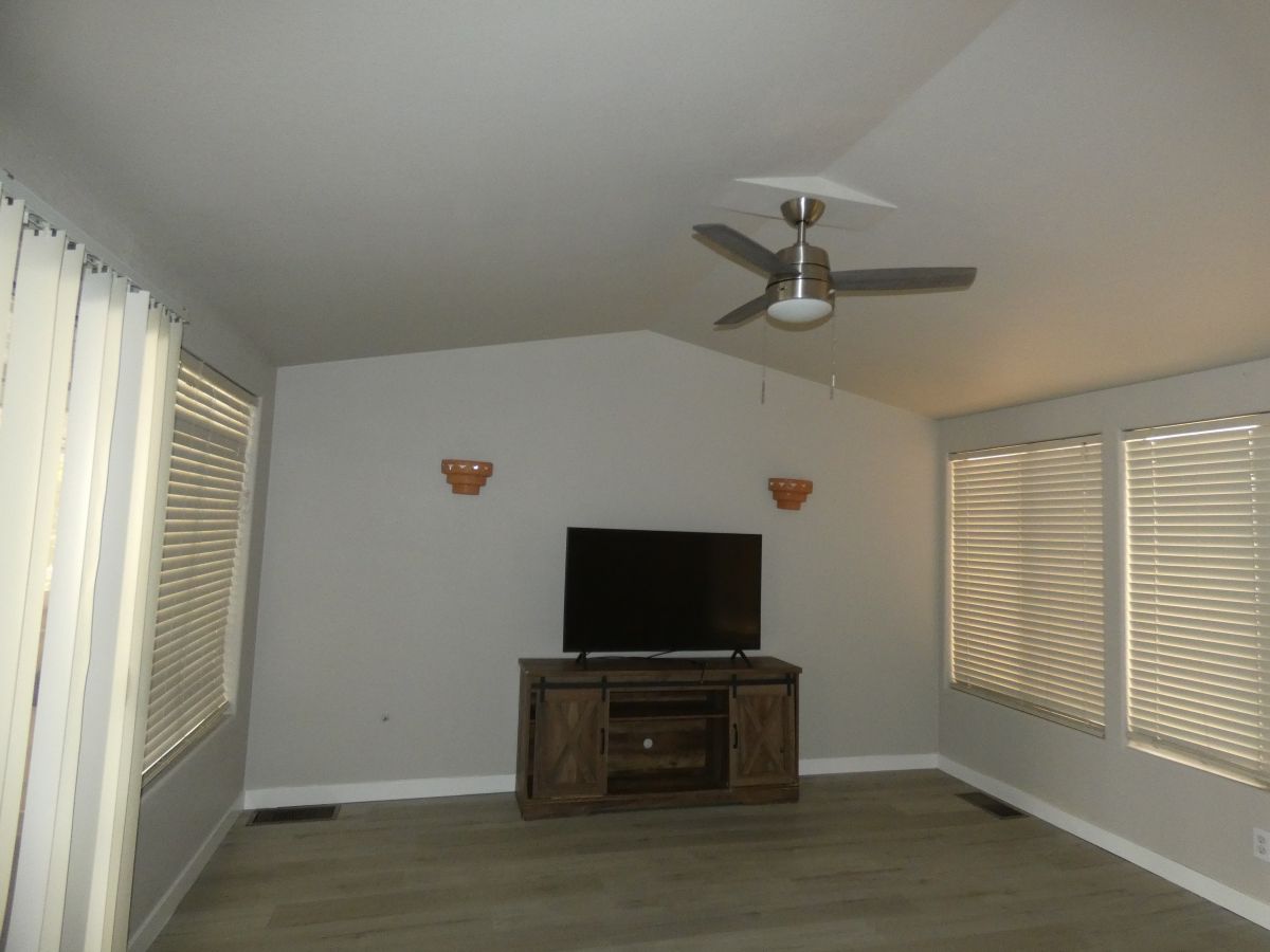 1110 North Henness Road, Site 1475