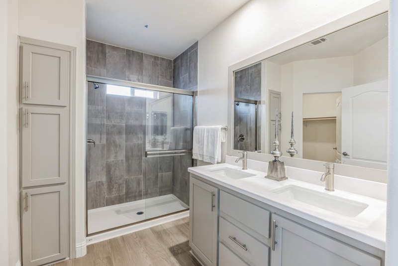 3300 E. Broadway Rd. #258