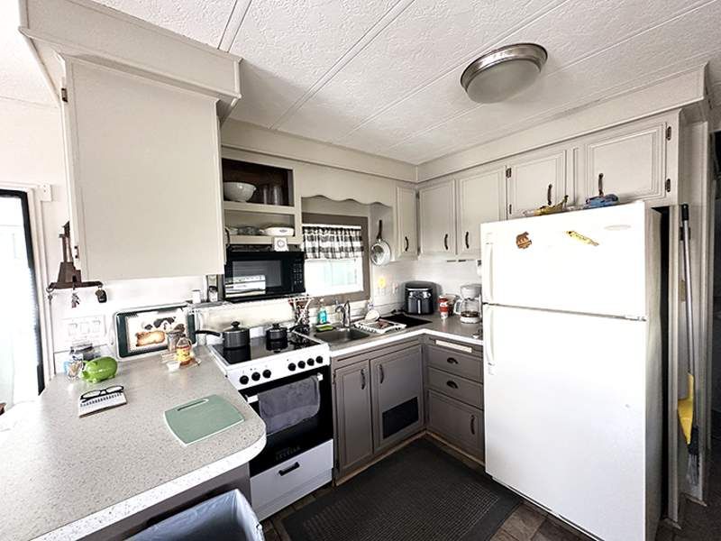 25501 Trost Blvd. 07-33