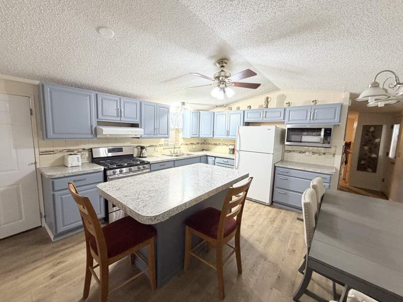 3300 E. Broadway Rd. #238