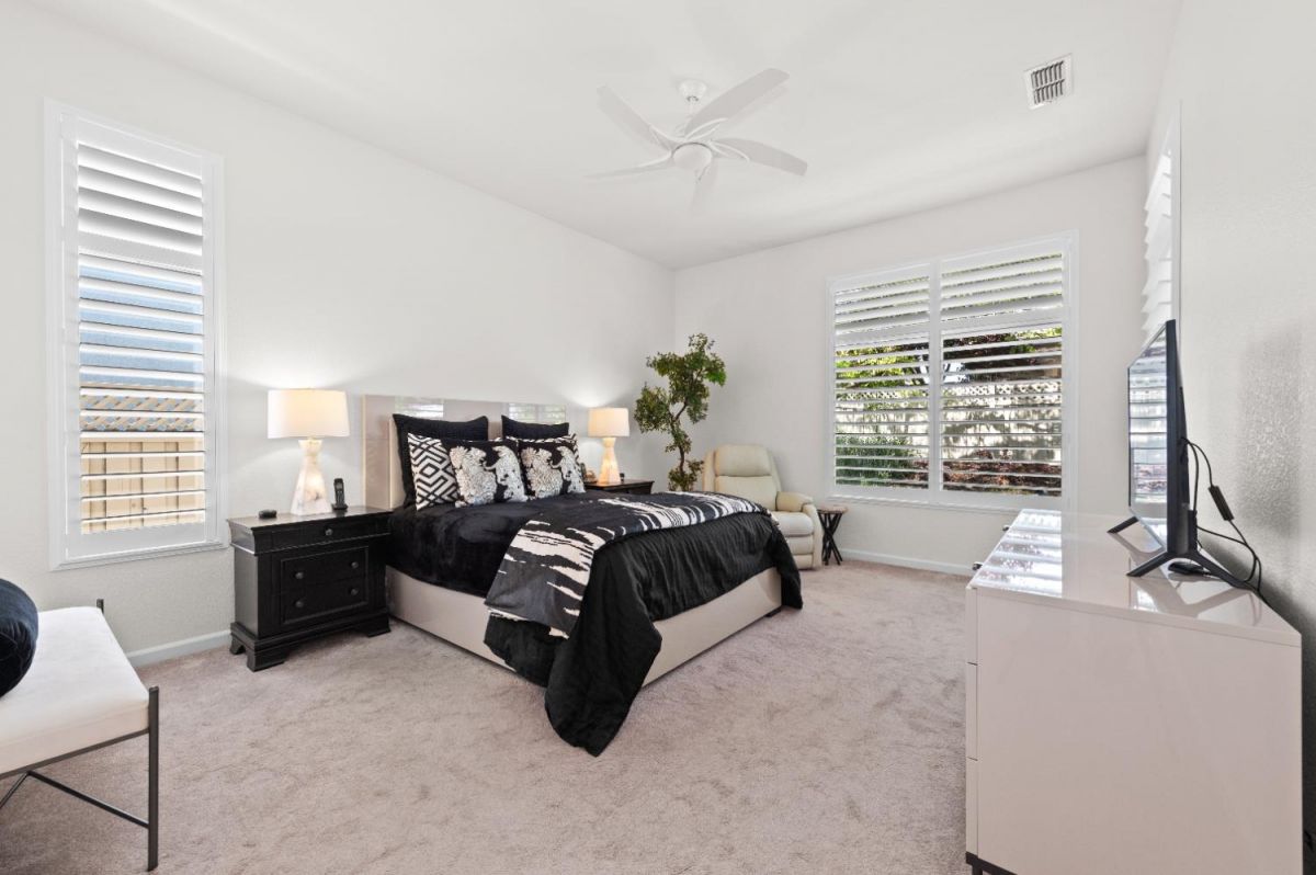 5233 Campcreek Loop