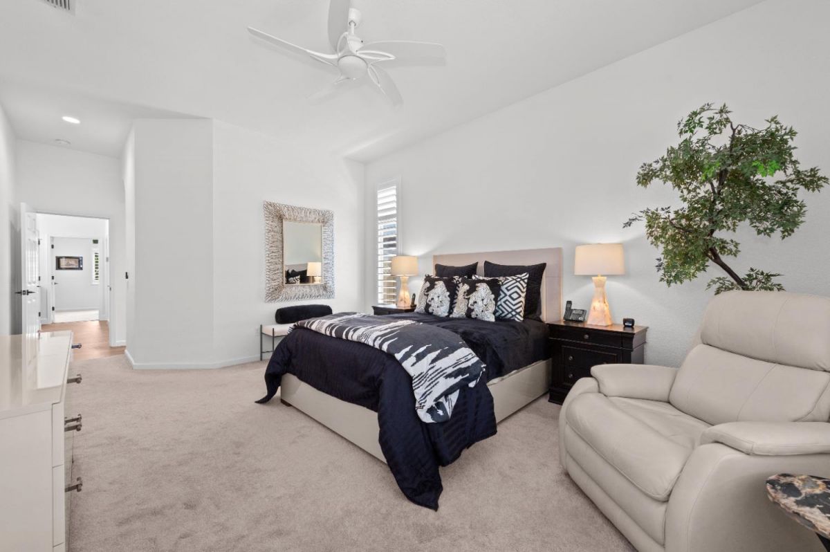 5233 Campcreek Loop