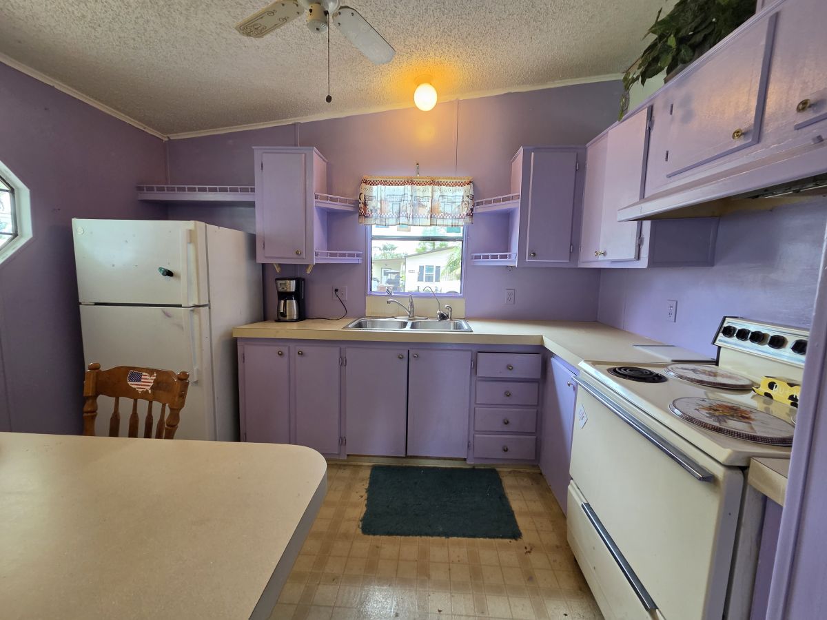 3000 US HWY 17/92 W, LOT #244