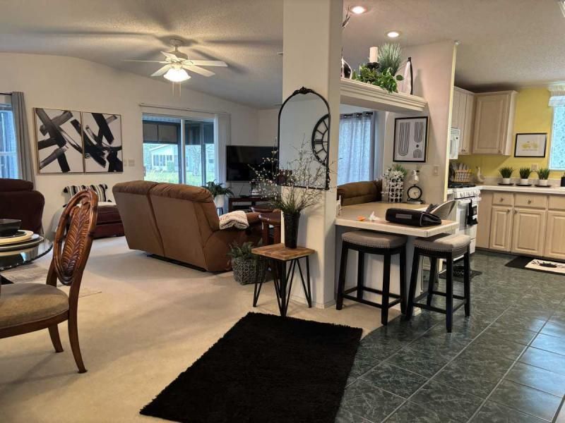 64 Beaver Lake Cicle