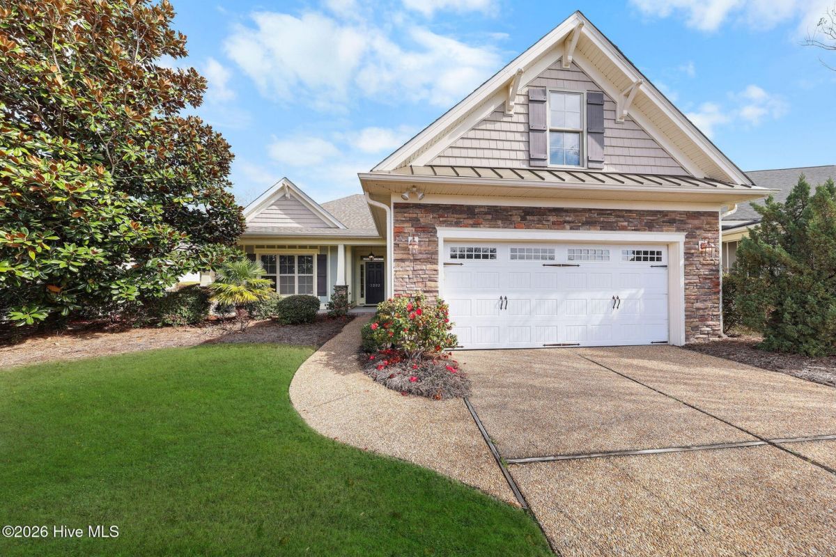 2202 Oak Bridge Drive