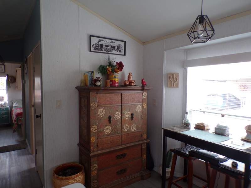 1050 S. Arizona Blvd. #048