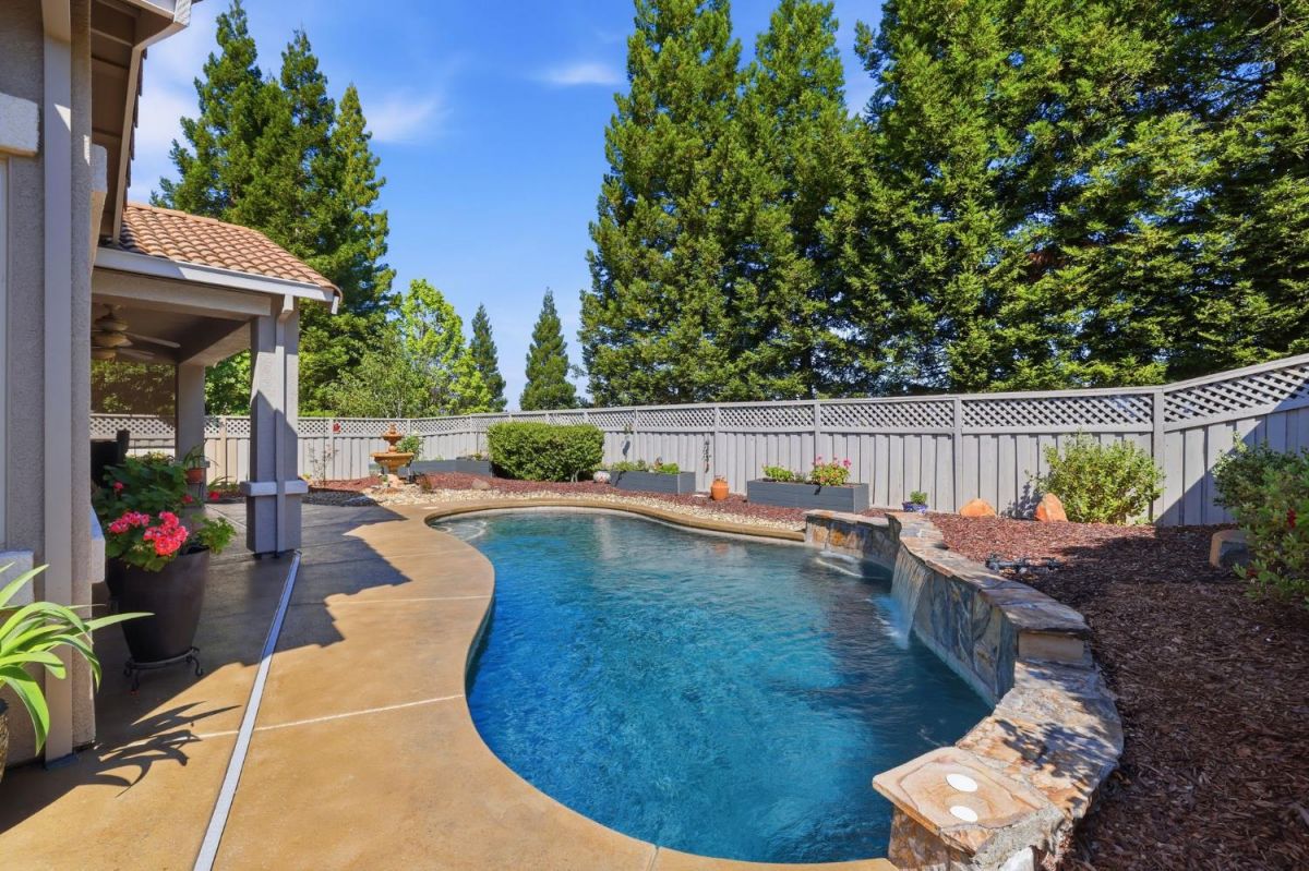 1740 Crocker Lane