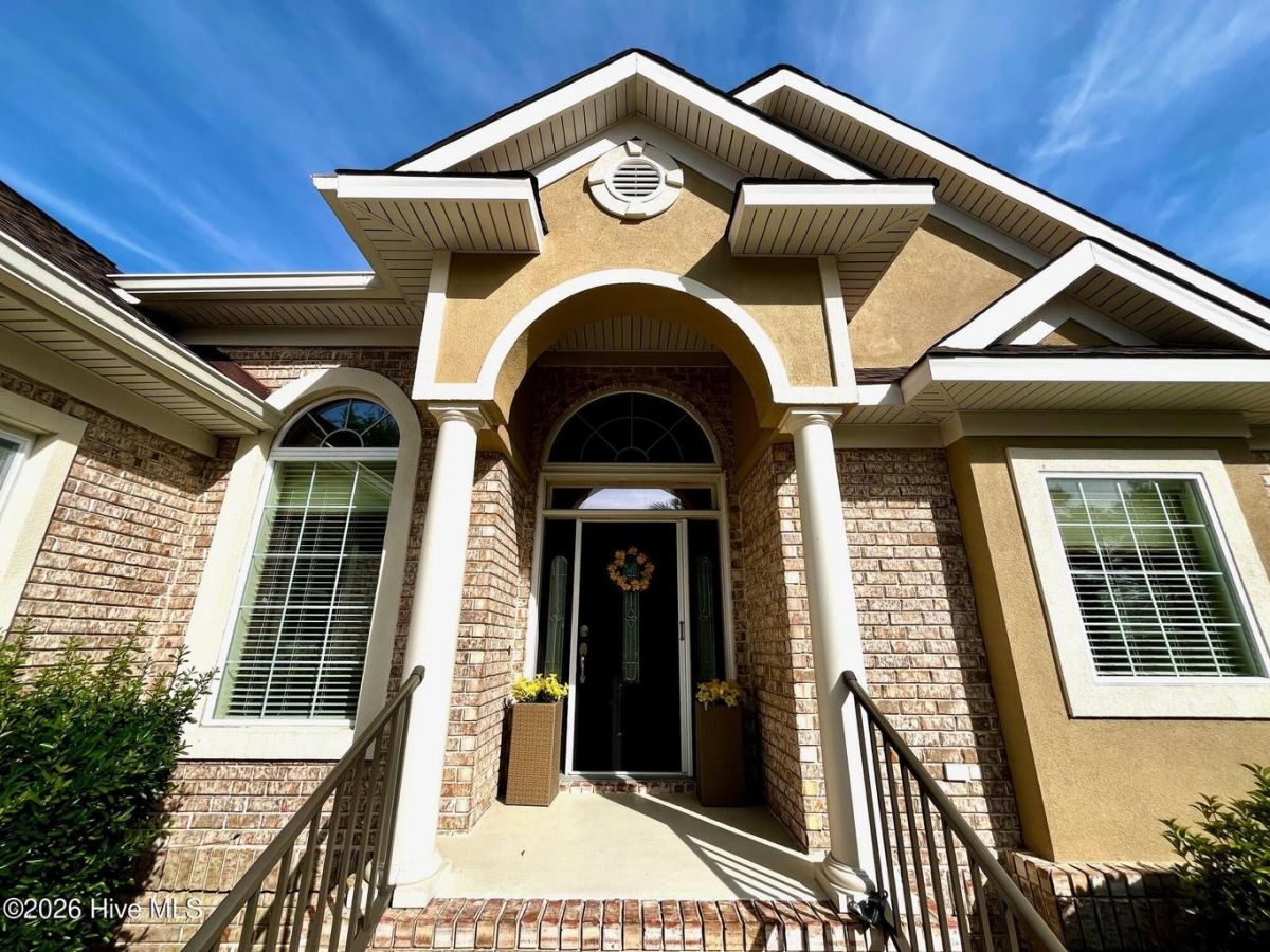 498 Carlton Court
