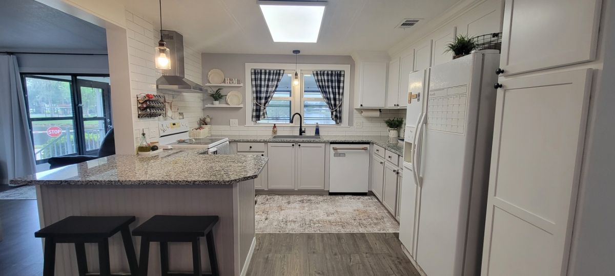 8007 Palm Harbor Way