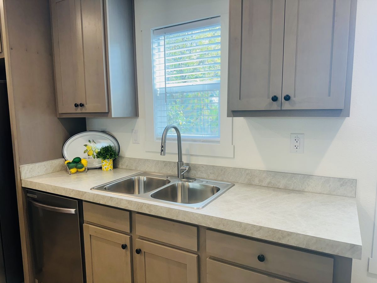 10101 Daisy King Drive