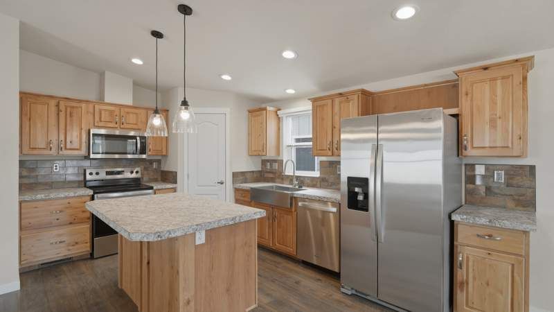 2410 Lancaster Dr. SE, #1011