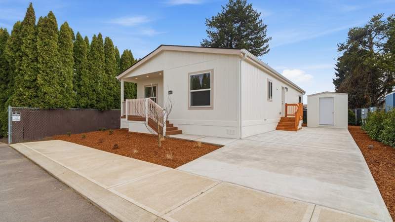 2410 Lancaster Dr. SE, #1013